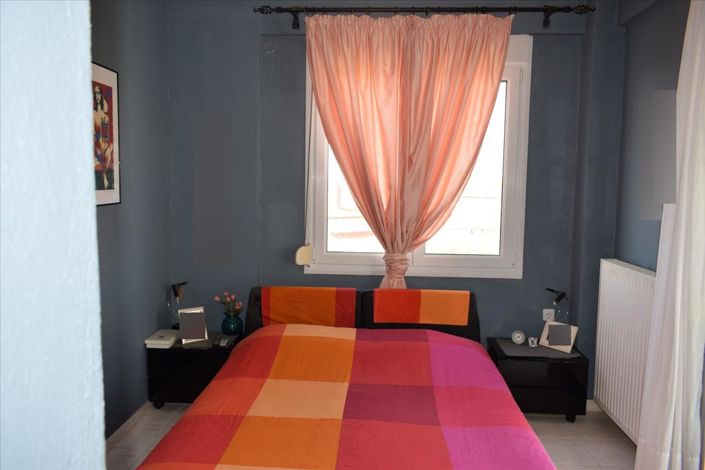 Image No.20-3 Bed Property for sale