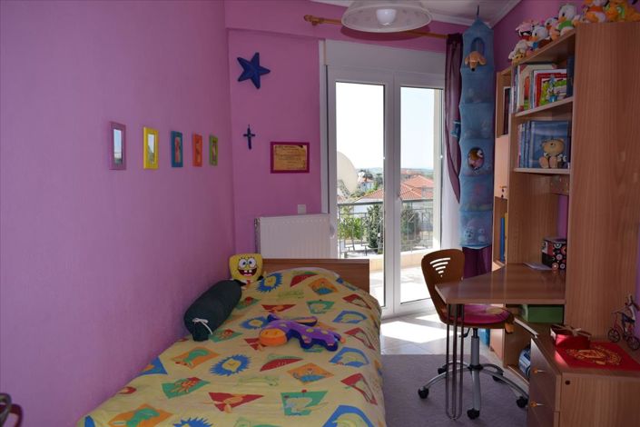 Image No.24-3 Bed Property for sale