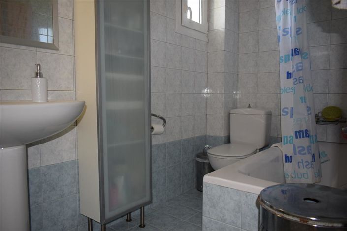 Image No.26-3 Bed Property for sale