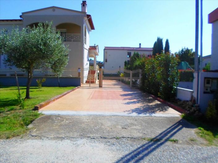 Image No.2-5 Bed Property for sale