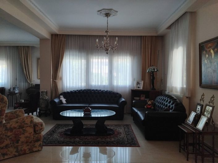 Image No.30-5 Bed Property for sale