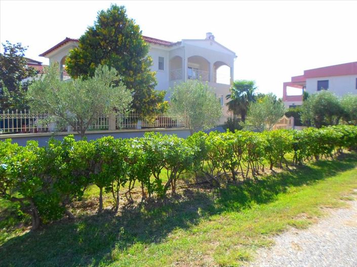 Image No.7-5 Bed Property for sale