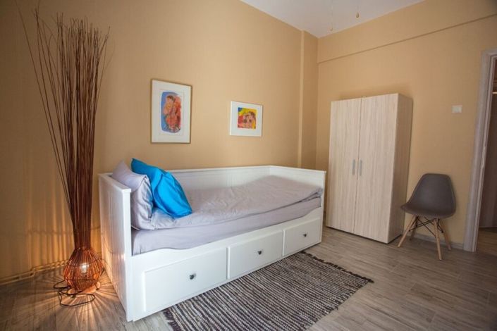 Image No.4-2 Bed Flat for sale