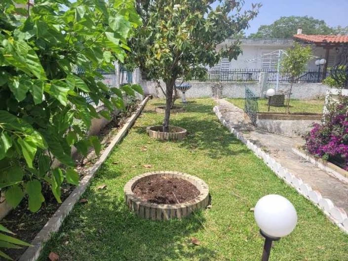 Image No.17-4 Bed Property for sale