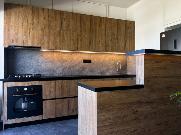 Image No.8-2 Bed Flat for sale