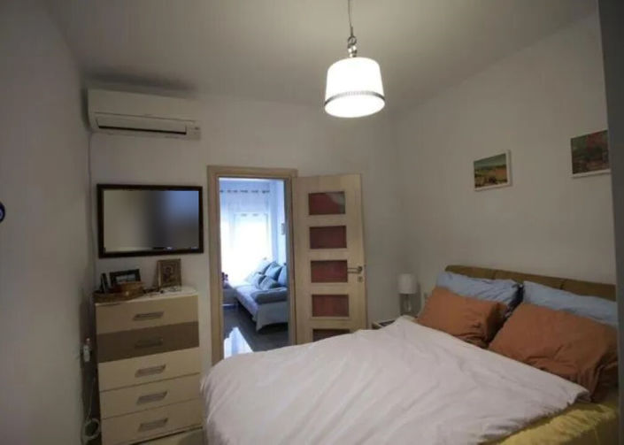 Image No.17-4 Bed Property for sale