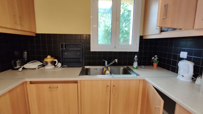 Image No.16-6 Bed Property for sale