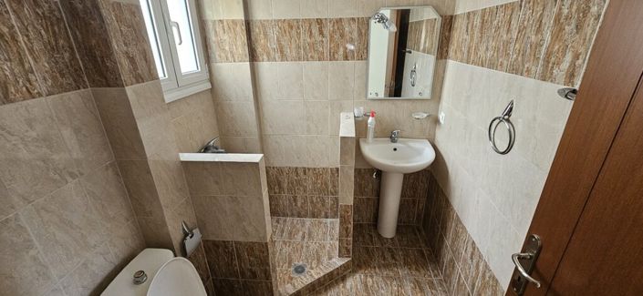 Image No.17-4 Bed Maisonette for sale