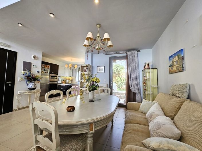 Image No.3-3 Bed Maisonette for sale