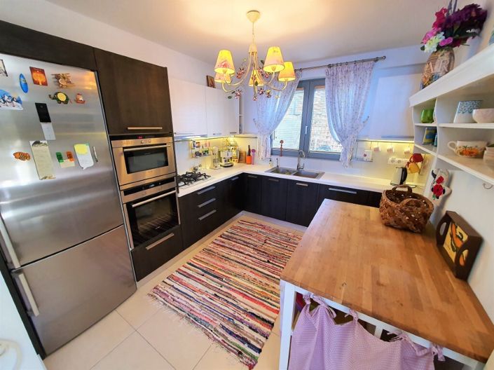 Image No.5-3 Bed Maisonette for sale