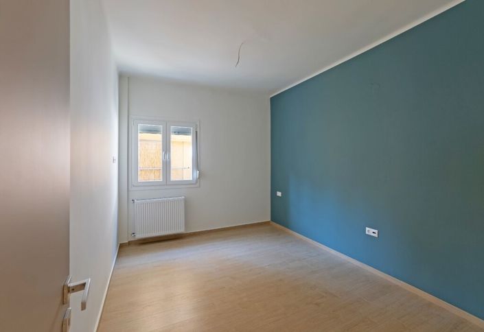 Image No.4-2 Bed Flat for sale