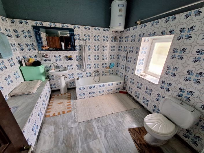 Image No.16-4 Bed Property for sale