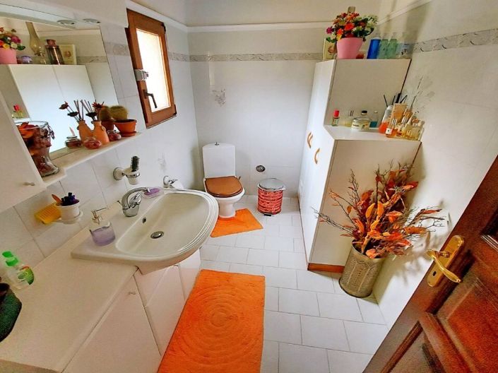 Image No.10-3 Bed Villa for sale