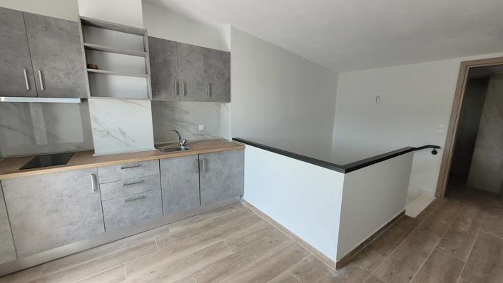 Image No.17-2 Bed Maisonette for sale