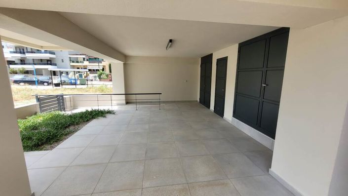 Image No.27-2 Bed Maisonette for sale