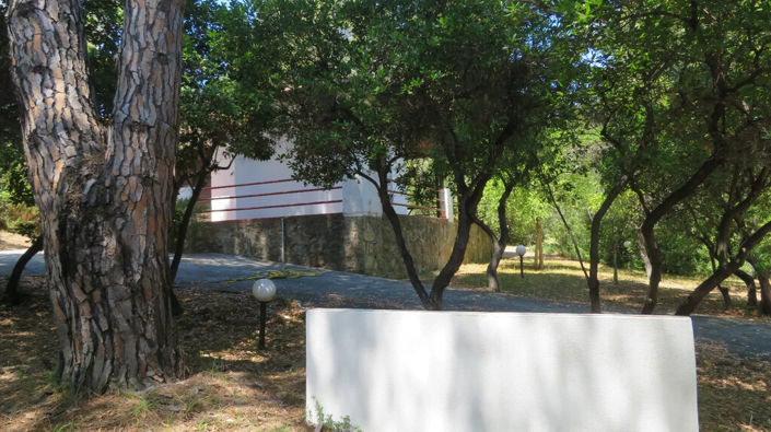 Image No.20-1 Bed Property for sale