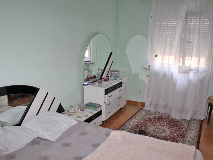 Image No.6-5 Bed Property for sale