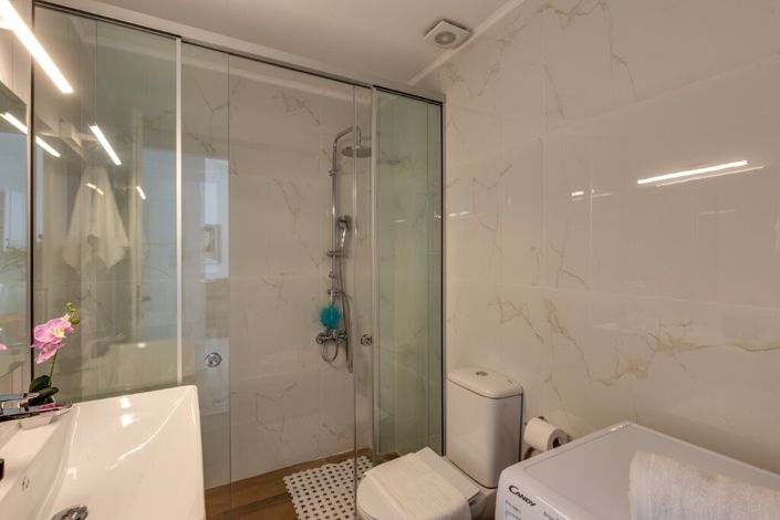 Image No.13-2 Bed Flat for sale