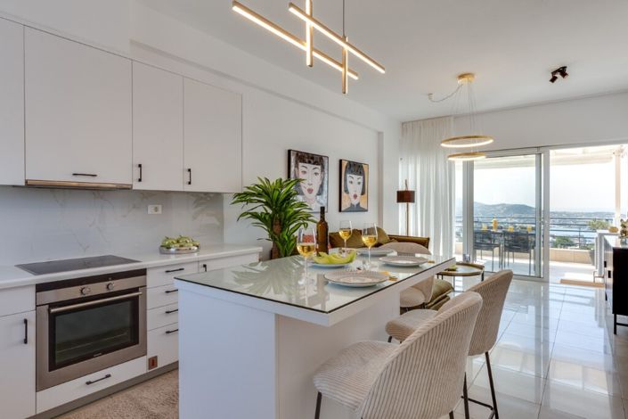 Image No.4-2 Bed Flat for sale