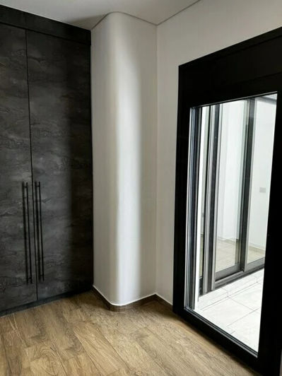 Image No.17-2 Bed Property for sale