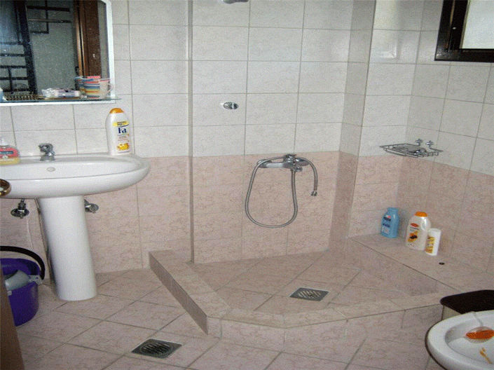 Image No.11-4 Bed Maisonette for sale