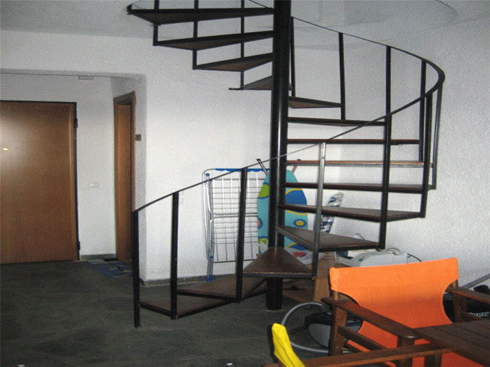 Image No.8-4 Bed Maisonette for sale