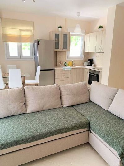 Image No.8-2 Bed Maisonette for sale