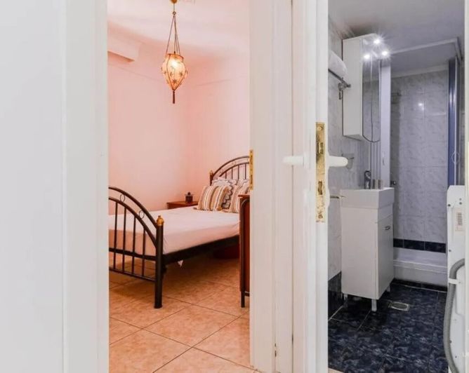 Image No.10-1 Bed Flat for sale