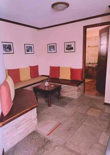 Image No.17-4 Bed Property for sale