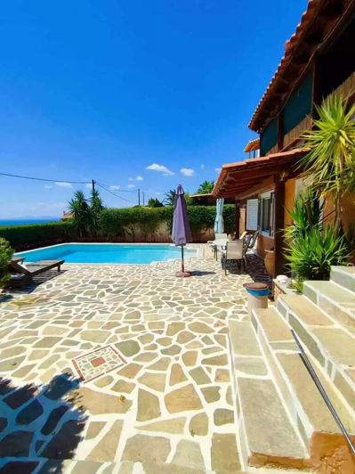 Image No.4-4 Bed Property for sale