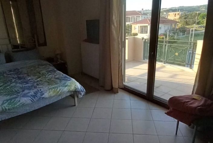 Image No.23-3 Bed Maisonette for sale