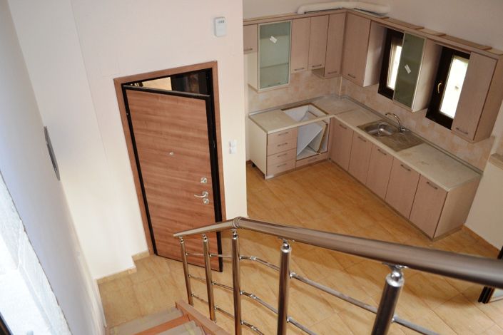 Image No.13-4 Bed Maisonette for sale
