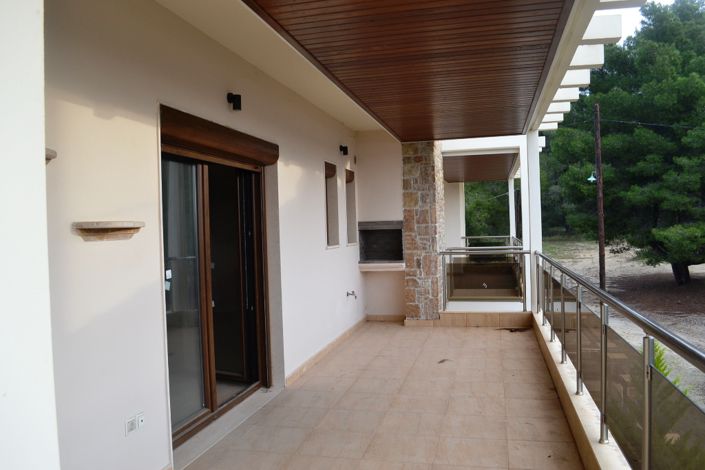 Image No.22-4 Bed Maisonette for sale