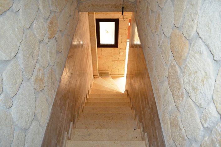 Image No.23-4 Bed Maisonette for sale