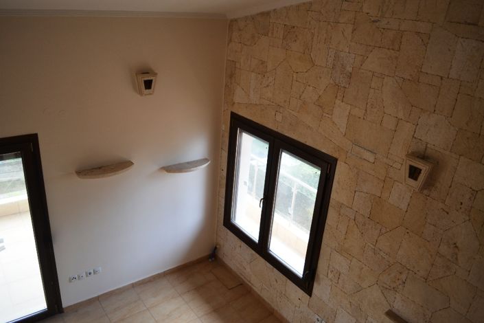 Image No.26-4 Bed Maisonette for sale