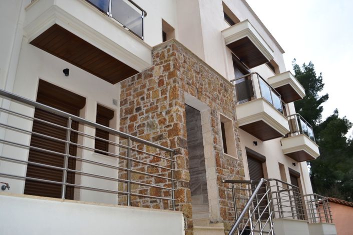 Image No.6-4 Bed Maisonette for sale