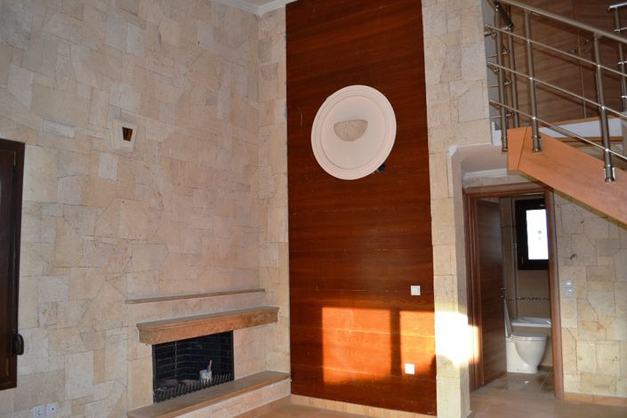 Image No.9-4 Bed Maisonette for sale