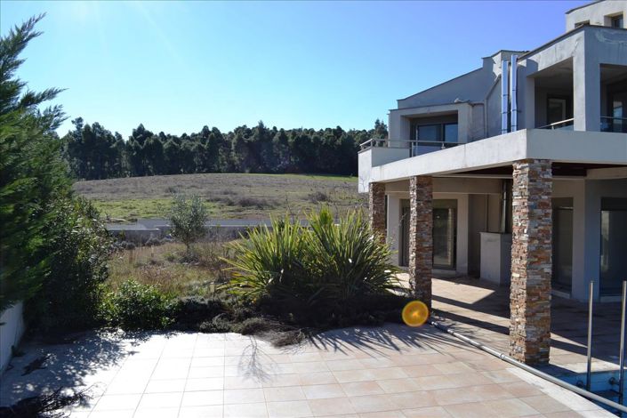 Image No.11-4 Bed Property for sale