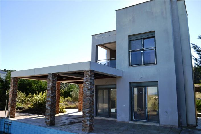 Image No.6-4 Bed Property for sale