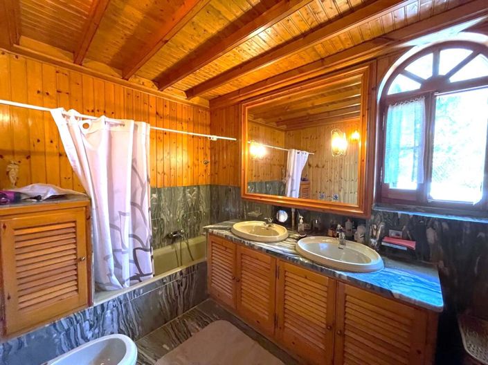 Image No.24-3 Bed Property for sale