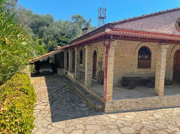 Image No.5-3 Bed Property for sale