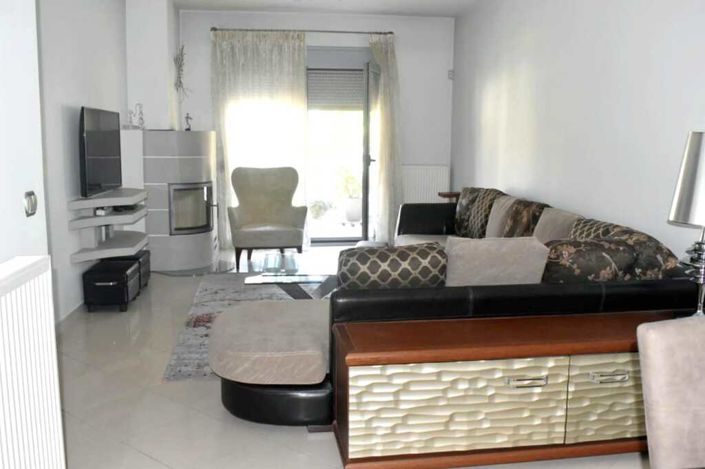 Image No.6-3 Bed Maisonette for sale