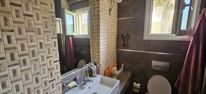 Image No.23-5 Bed Villa for sale