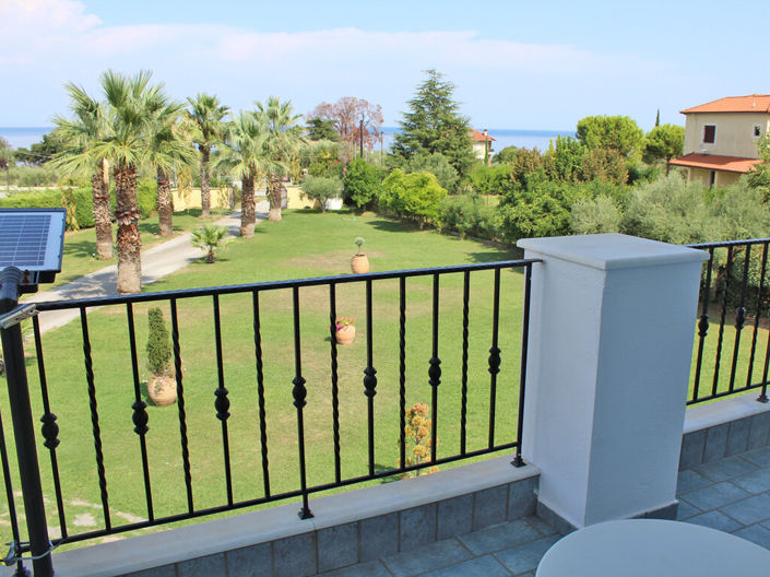 Image No.15-3 Bed Property for sale