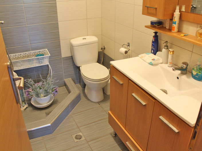 Image No.8-3 Bed Property for sale