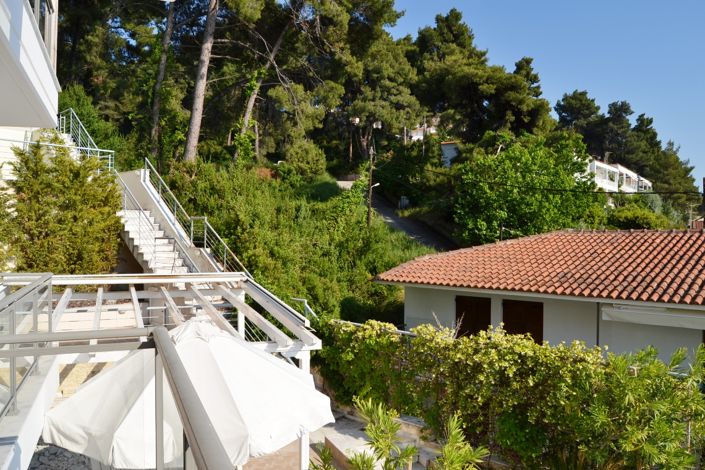 Image No.25-3 Bed Maisonette for sale