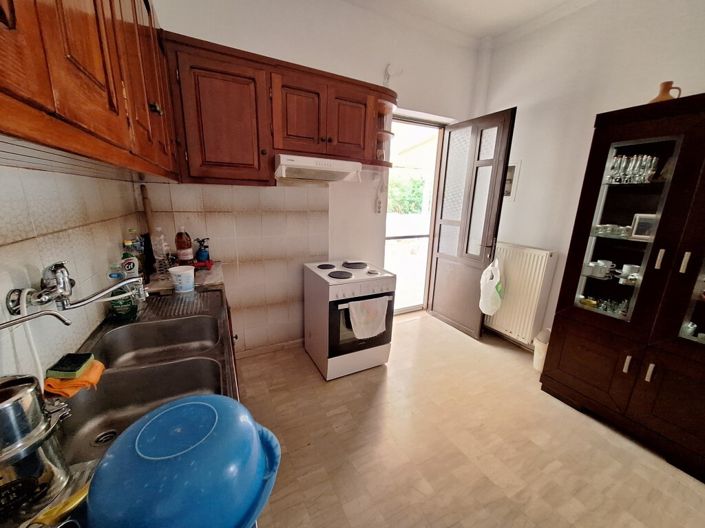 Image No.11-3 Bed Property for sale