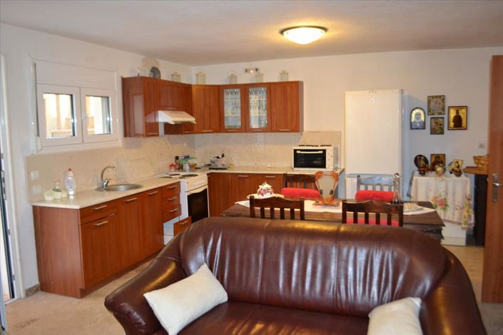 Image No.21-3 Bed Maisonette for sale