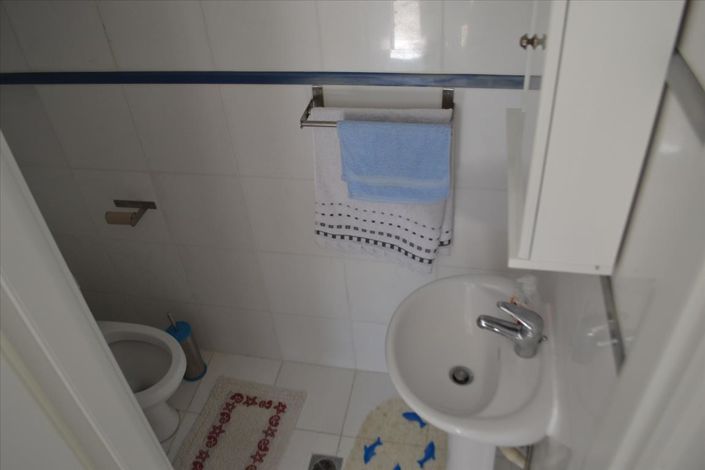 Image No.9-3 Bed Maisonette for sale