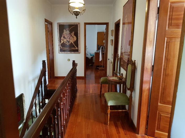 Image No.15-5 Bed Property for sale